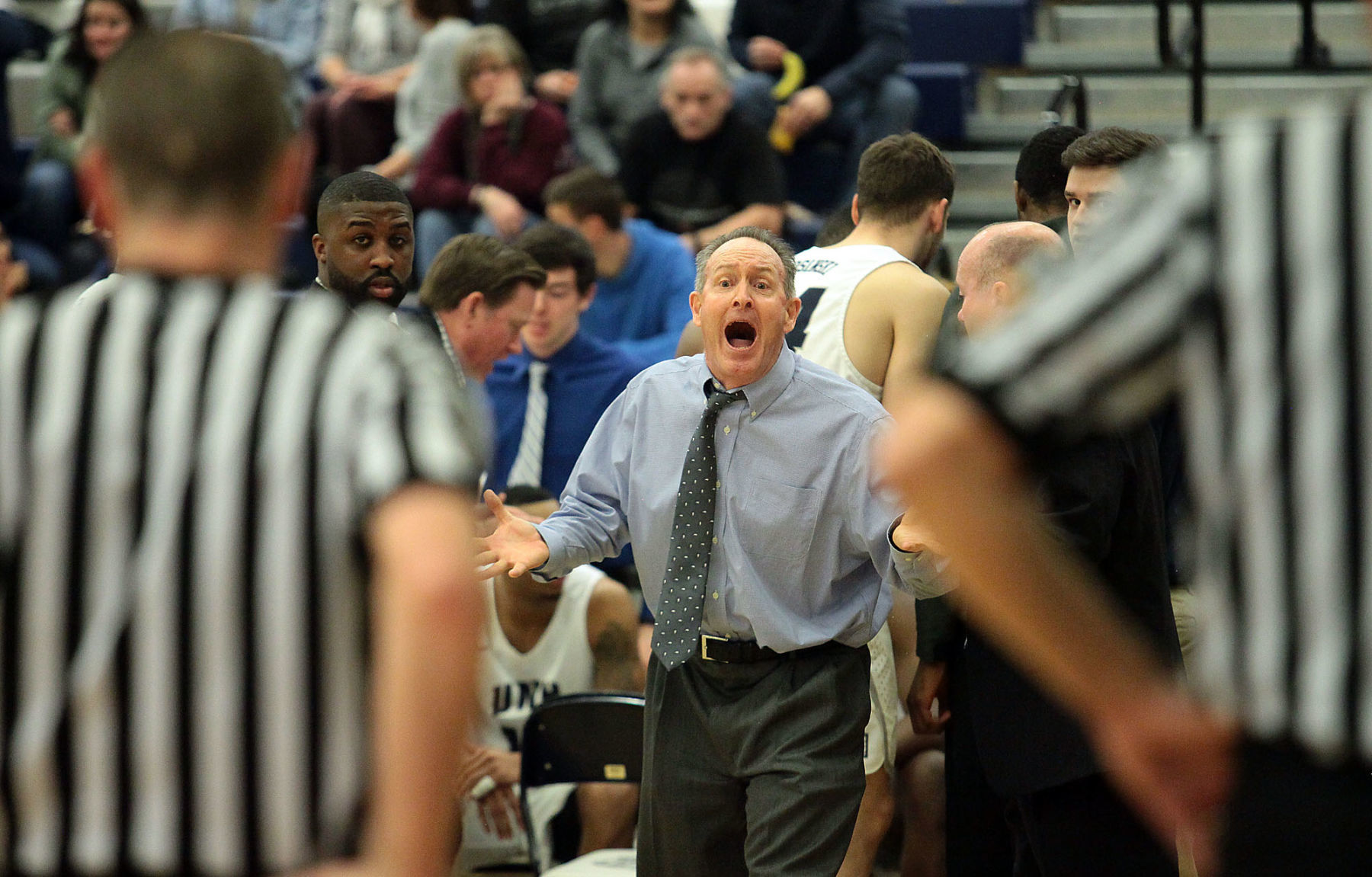 UNH basketball